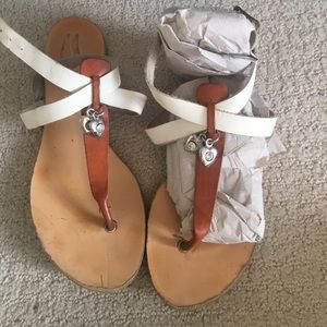 Seaside Greek Leather White Brown Heart Rhinestone Sandals 7.5